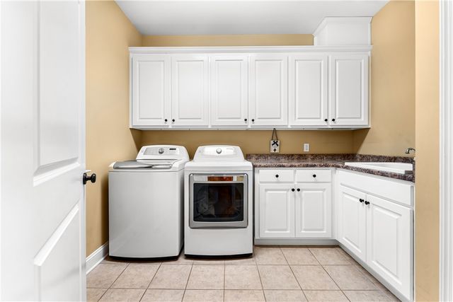 109 Shelter Cove Drive, Seneca, SC 29672