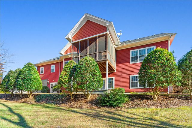 109 Shelter Cove Drive, Seneca, SC 29672