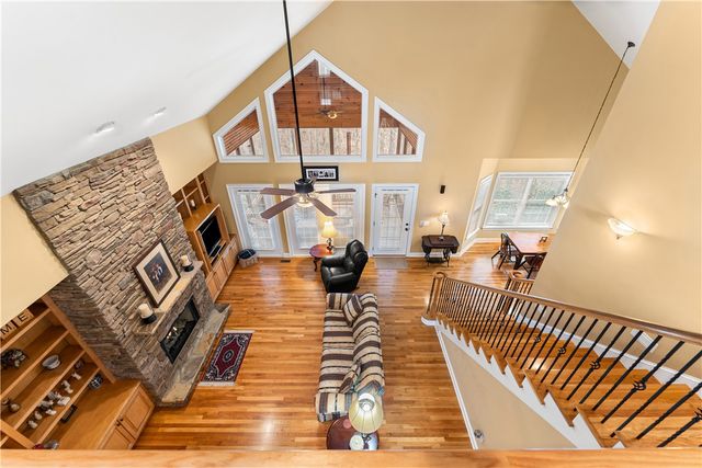 109 Shelter Cove Drive, Seneca, SC 29672