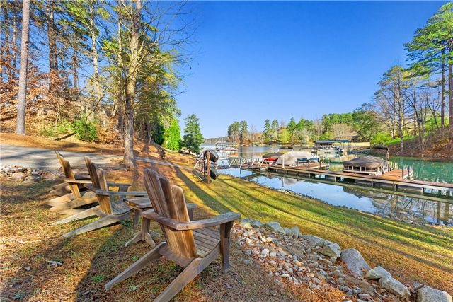 109 Shelter Cove Drive, Seneca, SC 29672