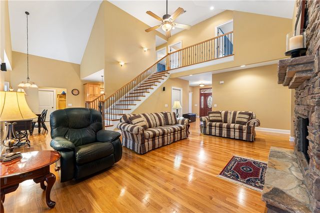 109 Shelter Cove Drive, Seneca, SC 29672