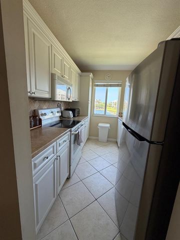 353 S US Hwy 1 f208, Jupiter, FL 33477