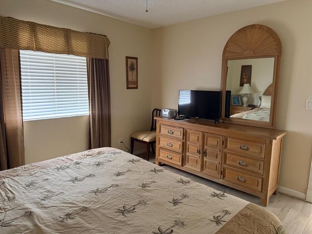 353 S US Hwy 1 f208, Jupiter, FL 33477