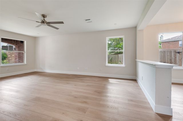 520 King Street, Cedar Hill, TX 75104