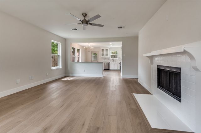 520 King Street, Cedar Hill, TX 75104