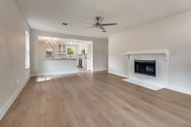 520 King Street, Cedar Hill, TX 75104