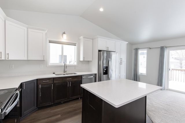 1234 27 Avenue W, West Fargo, ND 58078