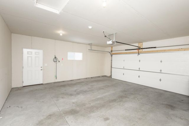 1234 27 Avenue W, West Fargo, ND 58078