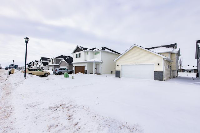 1234 27 Avenue W, West Fargo, ND 58078