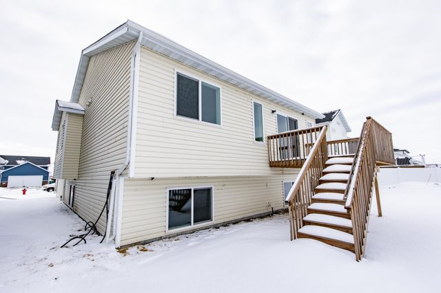 1234 27 Avenue W, West Fargo, ND 58078