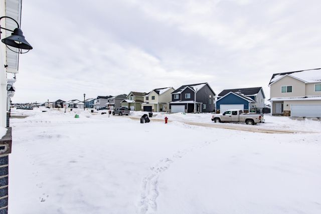 1234 27 Avenue W, West Fargo, ND 58078