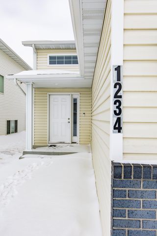 1234 27 Avenue W, West Fargo, ND 58078