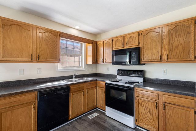 26 COLOSSIANS CT, Inwood, WV 25428