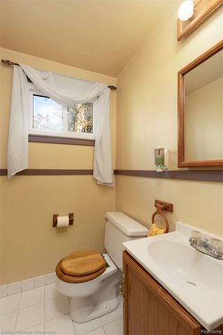 32080 Delaware Street, Livonia, MI 48150