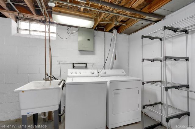 32080 Delaware Street, Livonia, MI 48150