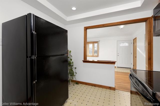 32080 Delaware Street, Livonia, MI 48150