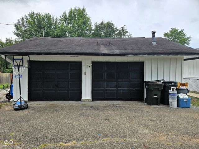 1297 N County Road 475 E, Avon, IN 46123