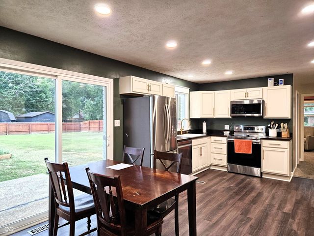 1297 N County Road 475 E, Avon, IN 46123