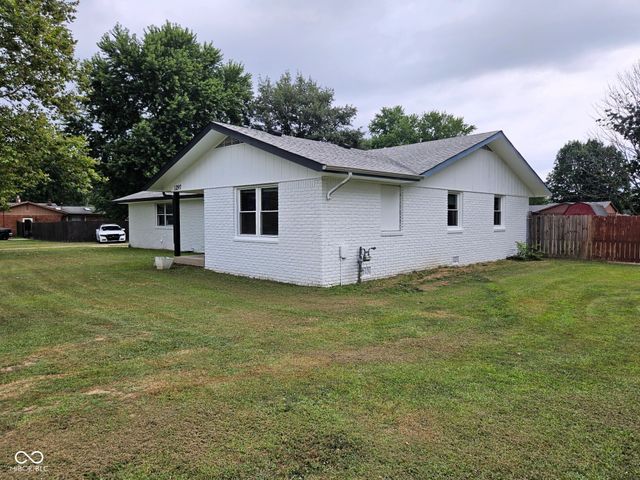 1297 N County Road 475 E, Avon, IN 46123