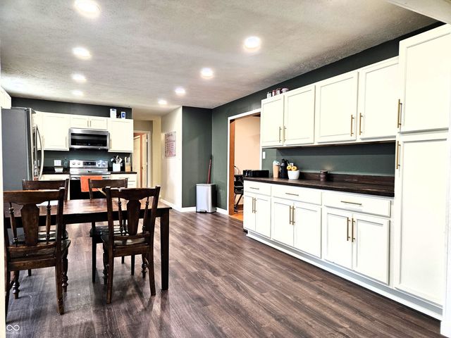 1297 N County Road 475 E, Avon, IN 46123