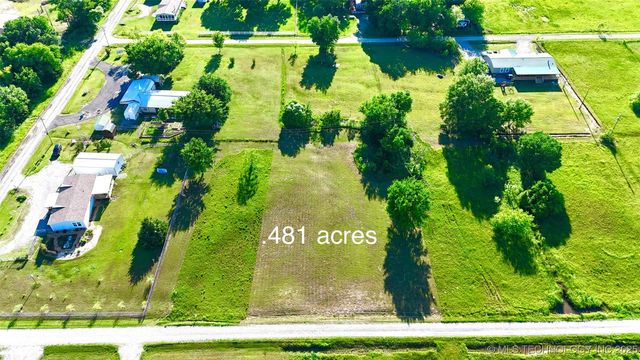 17 S 4201 Road, Eufaula, OK 74432