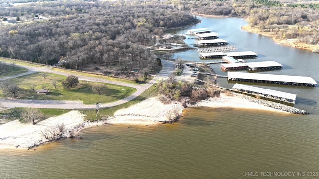 17 S 4201 Road, Eufaula, OK 74432