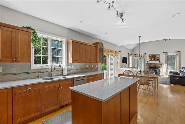 100 Eagle Rock Rd, Stoughton, MA 02072