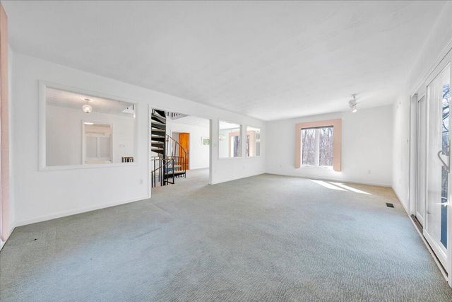 6878 Mount Chestnut RD, Roanoke, VA 24018