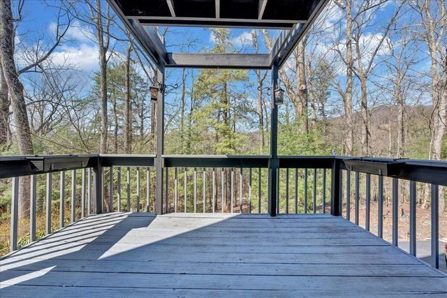 6878 Mount Chestnut RD, Roanoke, VA 24018