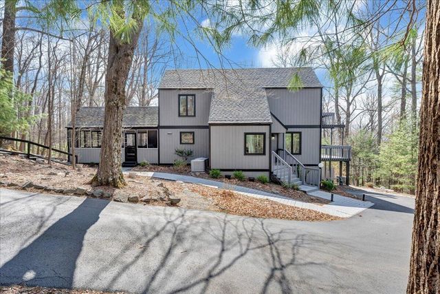 6878 Mount Chestnut RD, Roanoke, VA 24018