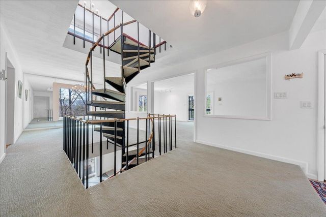 6878 Mount Chestnut RD, Roanoke, VA 24018