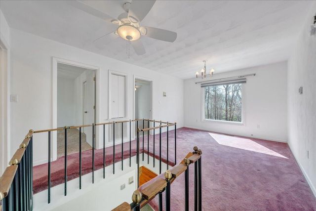 6878 Mount Chestnut RD, Roanoke, VA 24018