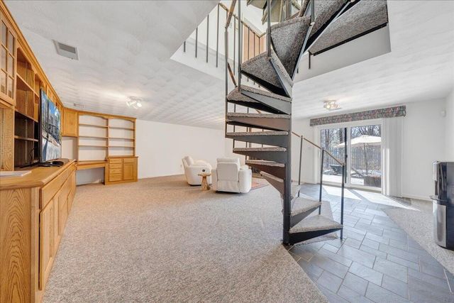 6878 Mount Chestnut RD, Roanoke, VA 24018