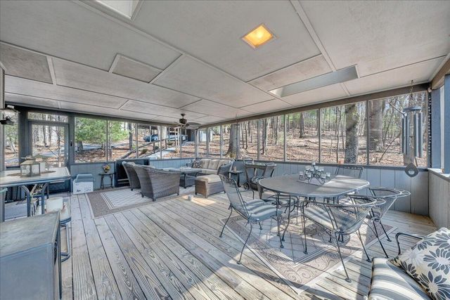 6878 Mount Chestnut RD, Roanoke, VA 24018