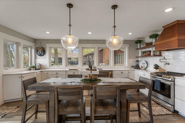 89513 Shorelane Drive, Lawton, MI 49065
