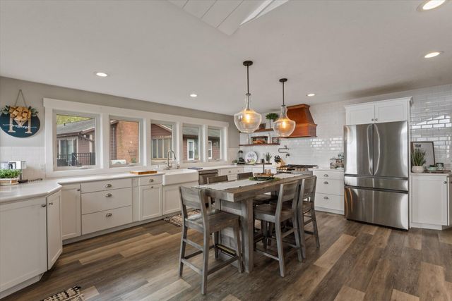 89513 Shorelane Drive, Lawton, MI 49065