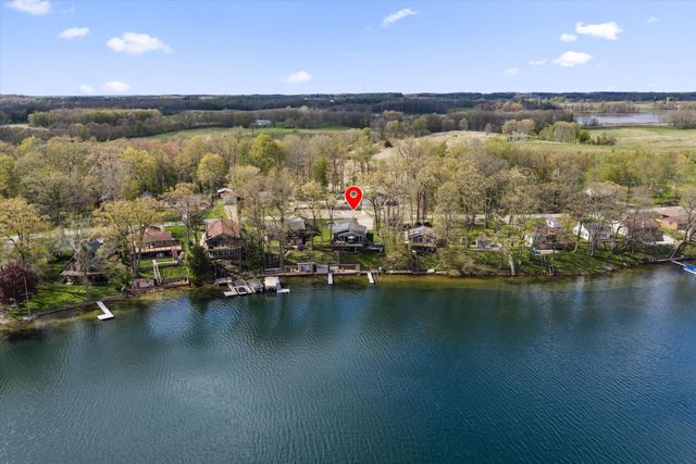 89513 Shorelane Drive, Lawton, MI 49065
