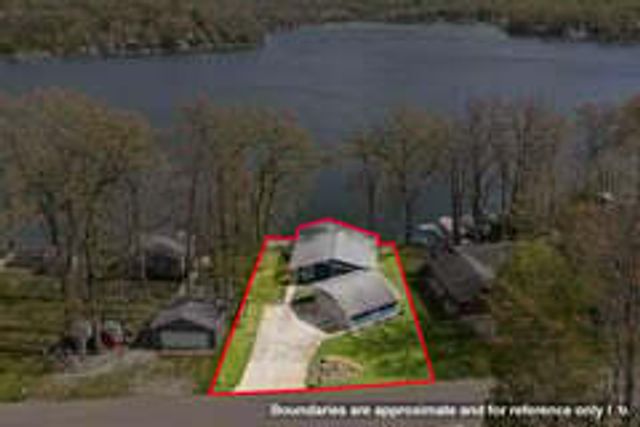 89513 Shorelane Drive, Lawton, MI 49065