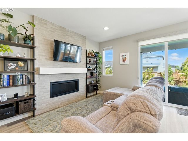 540 N AVERY Dr, Ridgefield, WA 98642