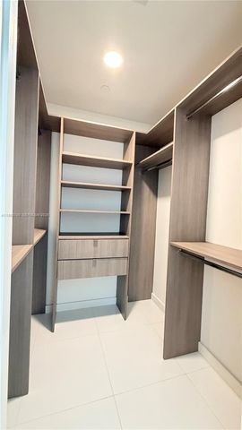 851 NE 1st Ave 2504, Miami, FL 33132