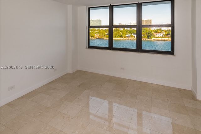 10101 E Bay Harbor Dr 404, Bay Harbor Islands, FL 33154