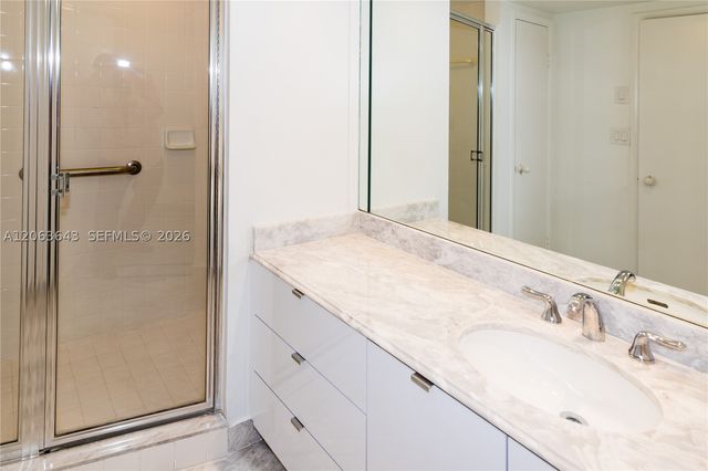 10101 E Bay Harbor Dr 404, Bay Harbor Islands, FL 33154