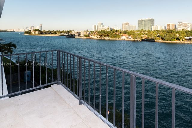 10101 E Bay Harbor Dr 404, Bay Harbor Islands, FL 33154