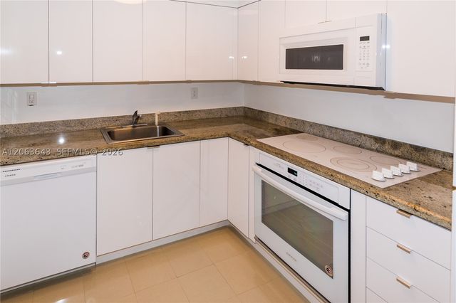 10101 E Bay Harbor Dr 404, Bay Harbor Islands, FL 33154
