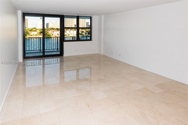 10101 E Bay Harbor Dr 404, Bay Harbor Islands, FL 33154