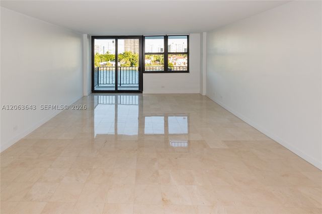 10101 E Bay Harbor Dr 404, Bay Harbor Islands, FL 33154