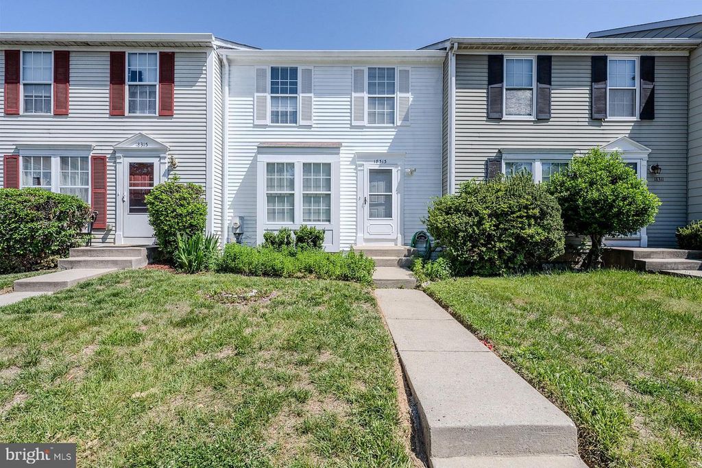 Image 1 of property listing at 18313 IVY OAK TER, Gaithersburg, MD 20877