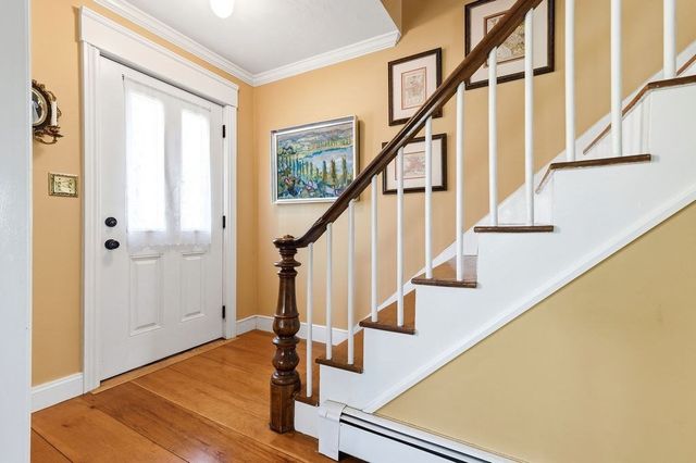 93 Chestnut St, Easton, MA 02356