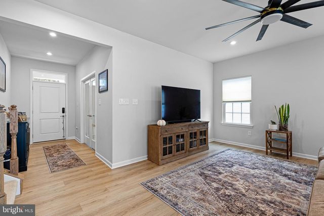 215 CRESCITA LN, Clayton, DE 19938