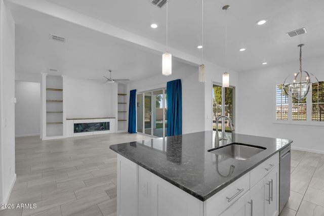 3200 S PINNACLE Drive, Chandler, AZ 85286